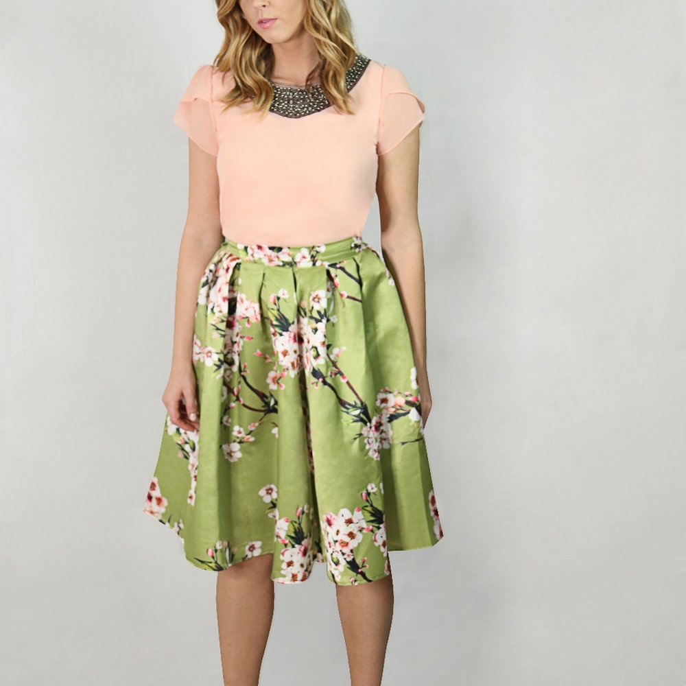 Host Pick Silk Floral A Line Skirt In Green - Picture 8 of 8
